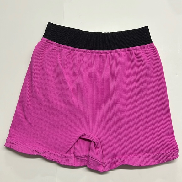 Free People Movement Happiness Runs Prajna Shorts M/L Magenta NWOT - Picture 1 of 3